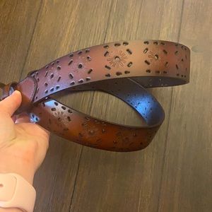 Medium brown belt gold buckle